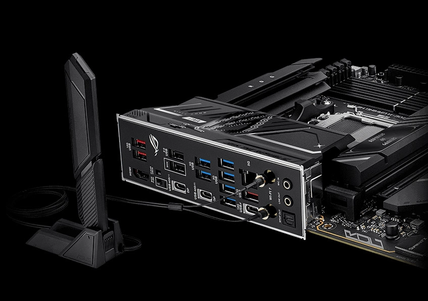 ASUS ROG STRIX X870E-H arka panel ve WiFi 7 anten